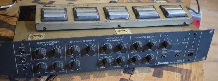 Ibanez UE 405